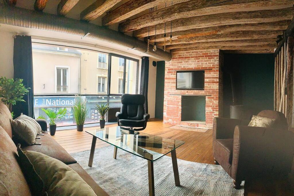 Grand Appartement Charme Ancien Et Confort Le Mans Eksteriør bilde